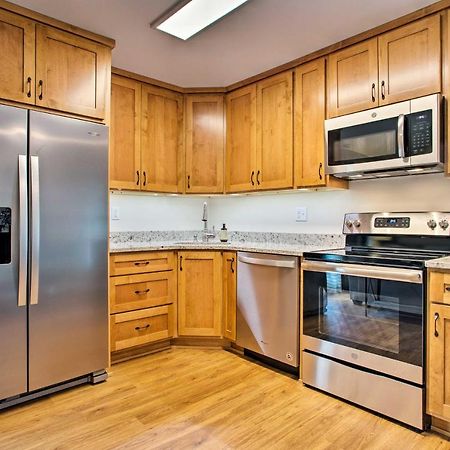 Newly Remodeled Apartment On Main Street In Saluda Bagian luar foto