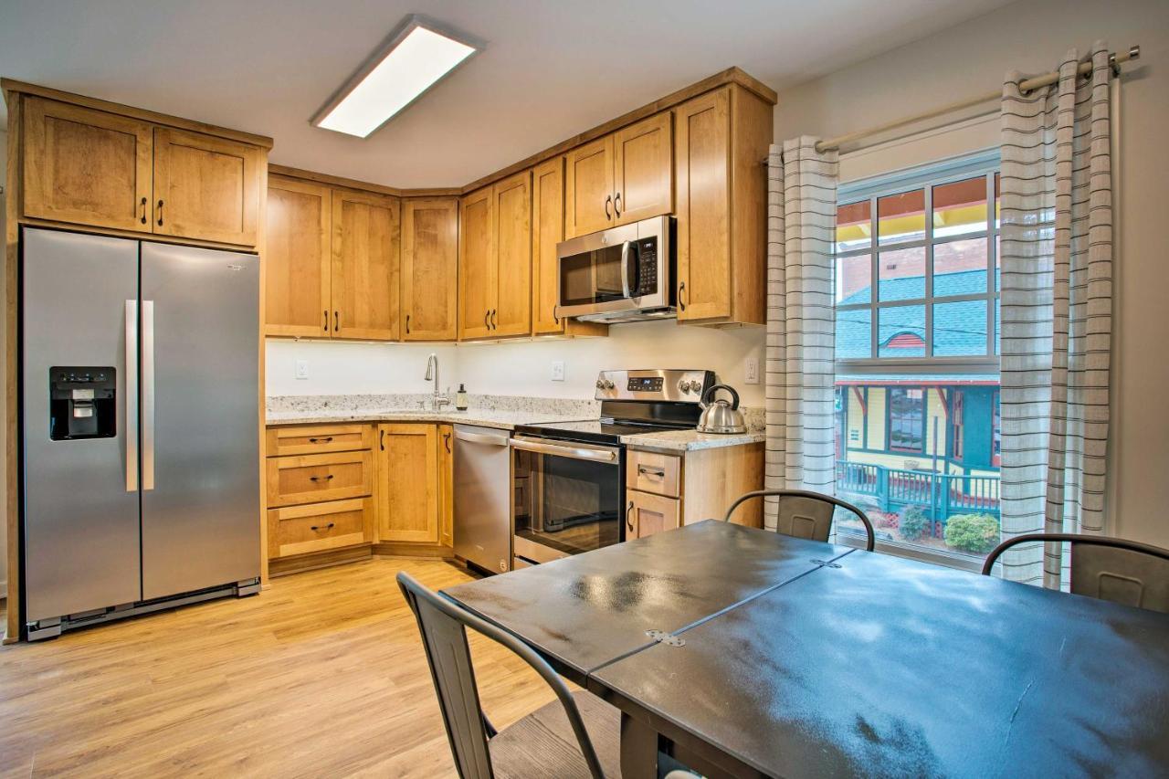 Newly Remodeled Apartment On Main Street In Saluda Bagian luar foto