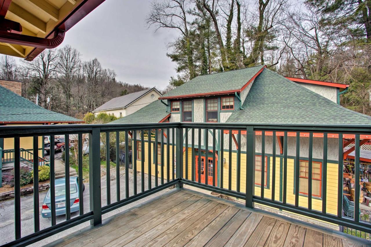 Newly Remodeled Apartment On Main Street In Saluda Bagian luar foto