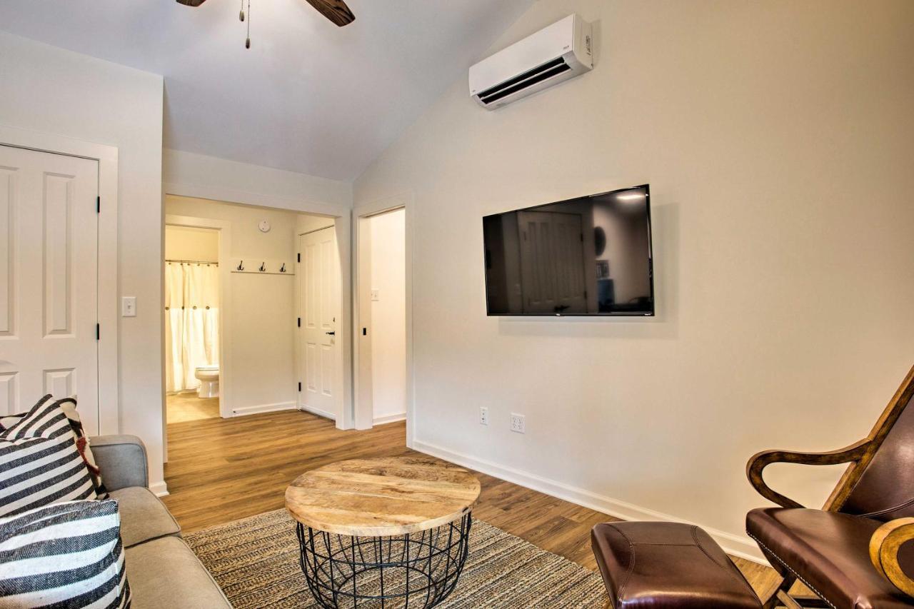 Newly Remodeled Apartment On Main Street In Saluda Bagian luar foto
