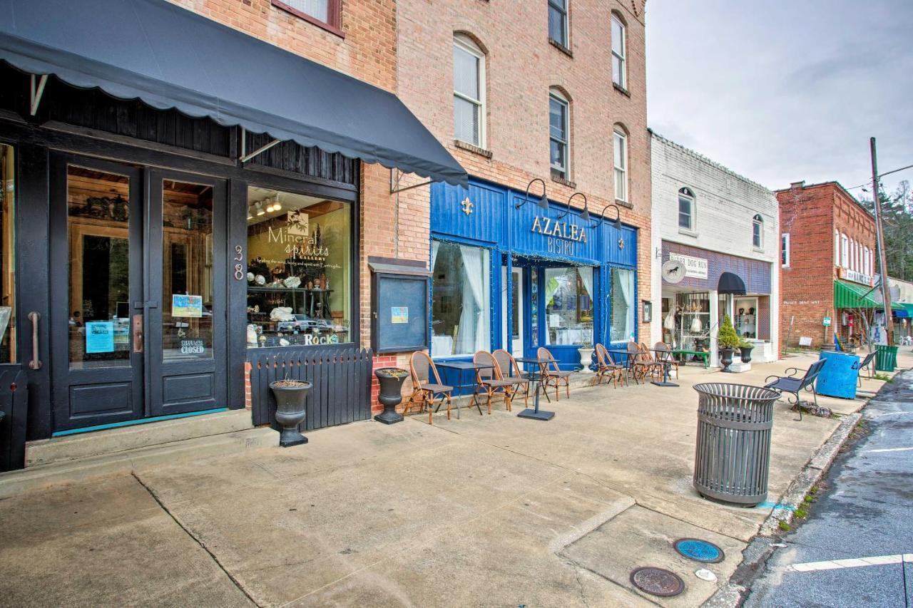 Newly Remodeled Apartment On Main Street In Saluda Bagian luar foto