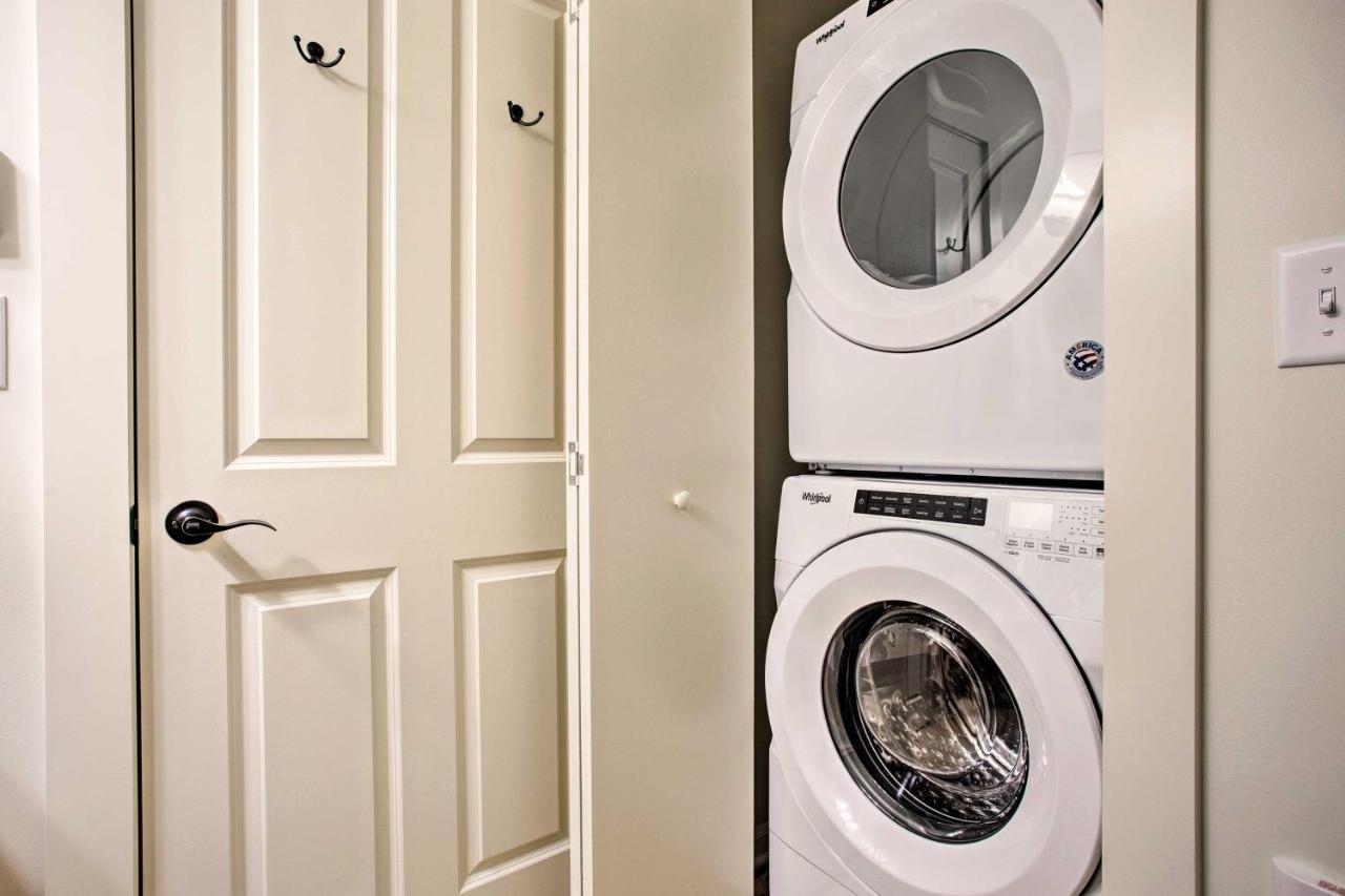 Newly Remodeled Apartment On Main Street In Saluda Bagian luar foto