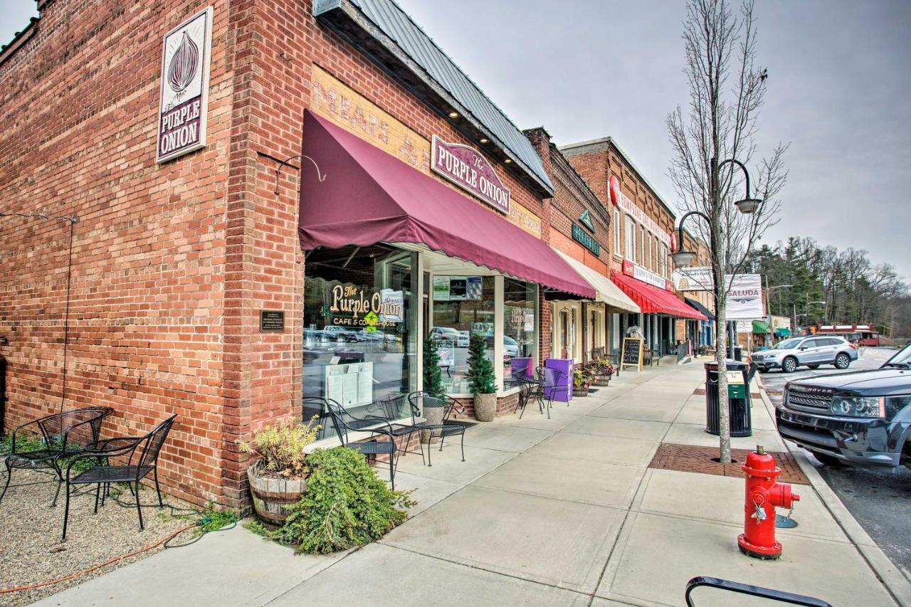 Newly Remodeled Apartment On Main Street In Saluda Bagian luar foto