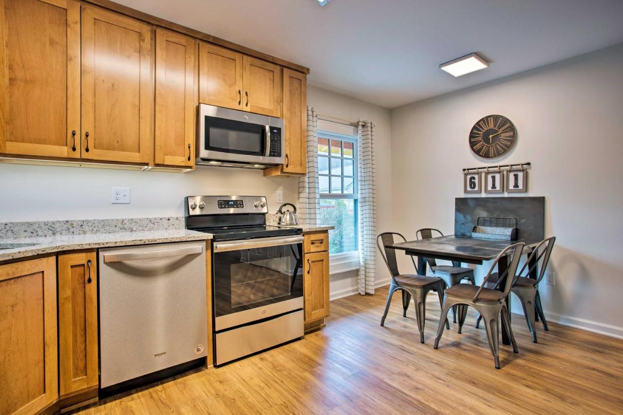 Newly Remodeled Apartment On Main Street In Saluda Bagian luar foto