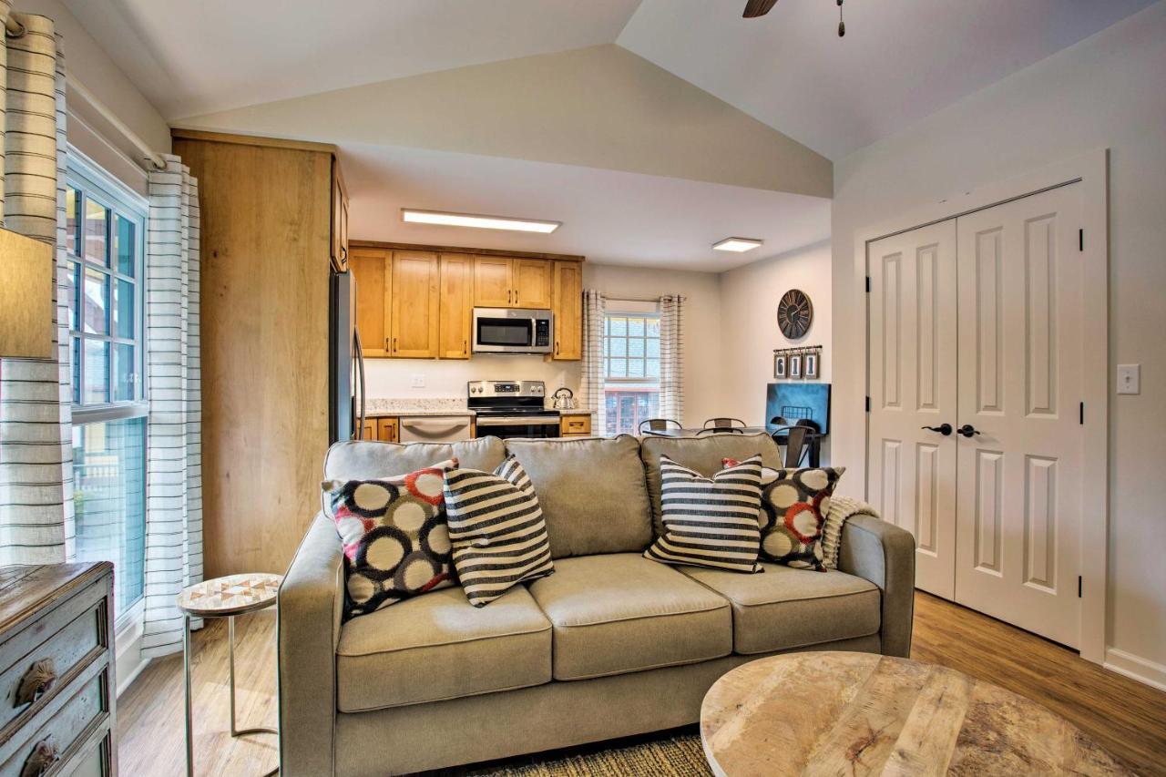 Newly Remodeled Apartment On Main Street In Saluda Bagian luar foto